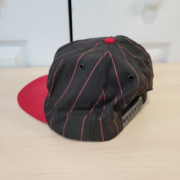 NASCAR Texaco Havoline Racing Davey Allison Pinstripe Red Black Hat OSFM NWOT - Picture 2 of 5